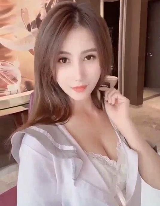 颜值小女神咪咪（可舌吻）